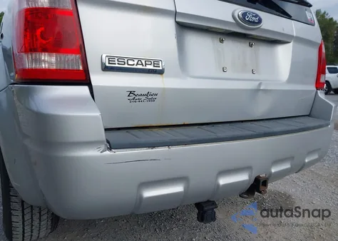 2008 Ford Escape Xlt из США, поврежденный, VIN 1FMCU03128KB08332